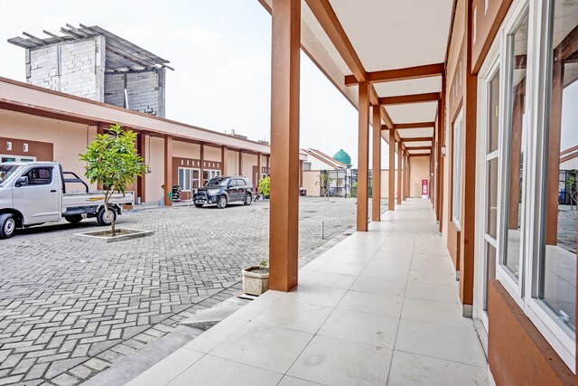 OYO 92006 Kost Sejahtera Syariah