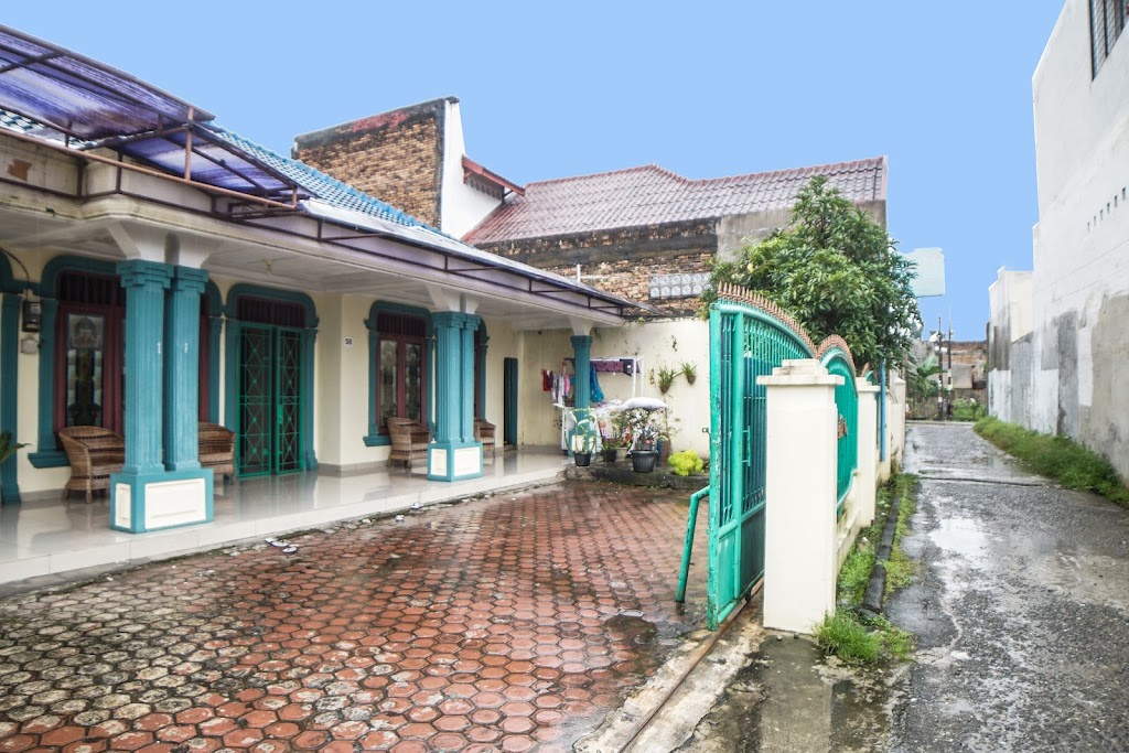 OYO 92075 Sky Residence Mawar