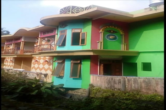 OYO Life 90646 Villa Karsinem Pasuruan