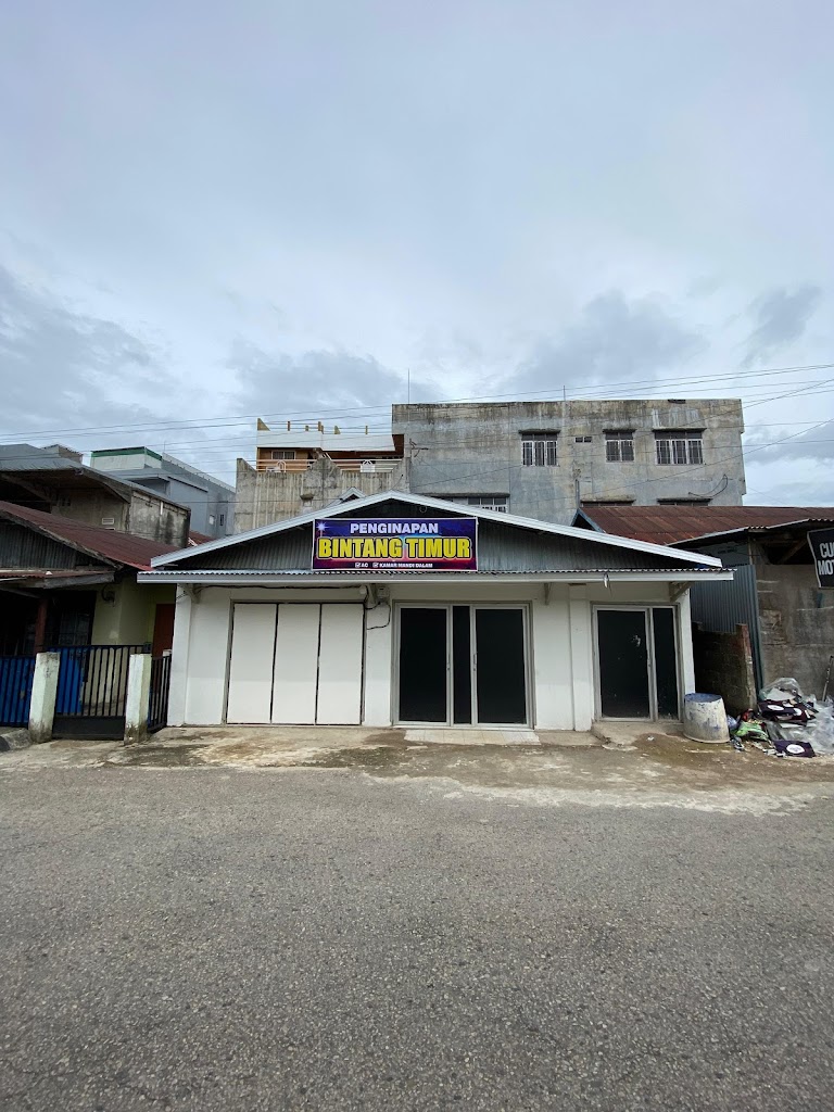 PENGINAPAN BINTANG TIMUR