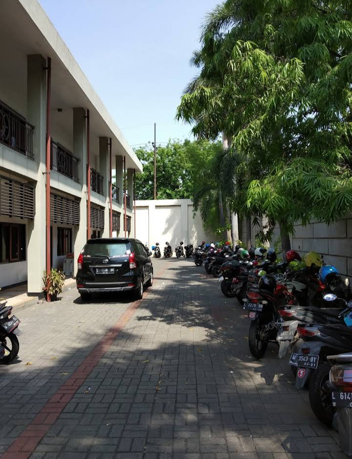 Pacific Hotel, Hotel in North Perak, Pabean Cantikan, East Java