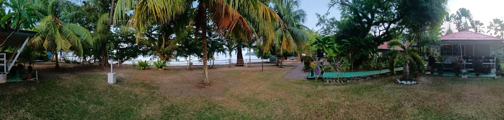 Relaxed quarters in a laid-back retreat with 2 outdoor pools & a casual restaurant with sea views.