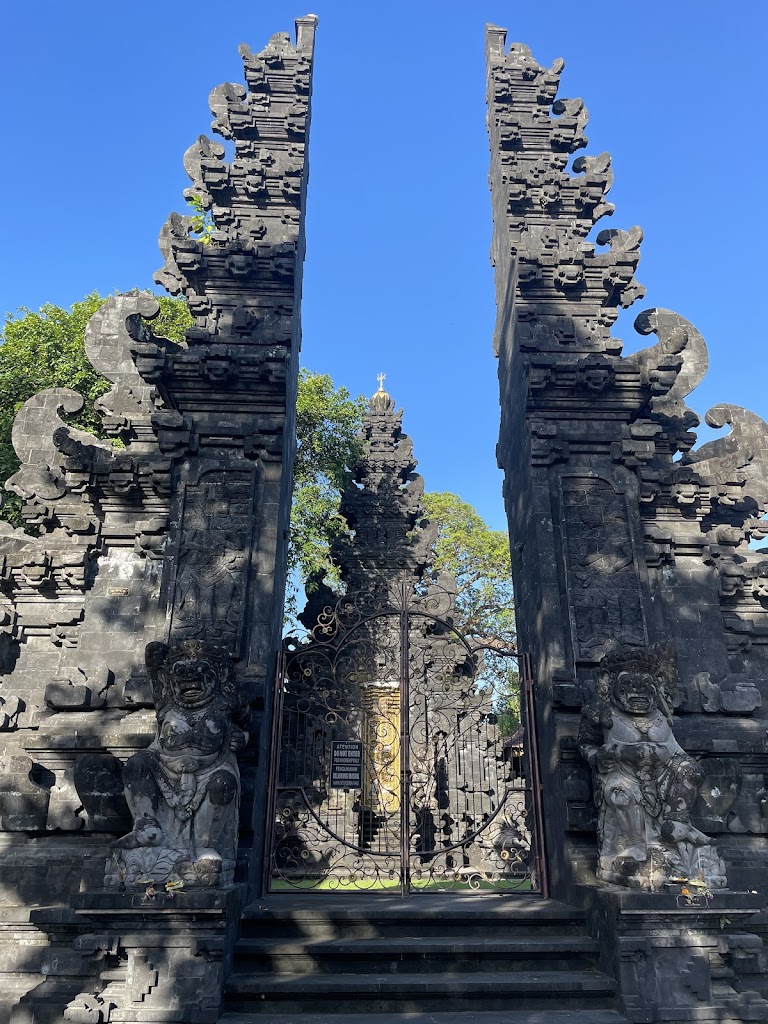 Pura Dalem Kahyangan