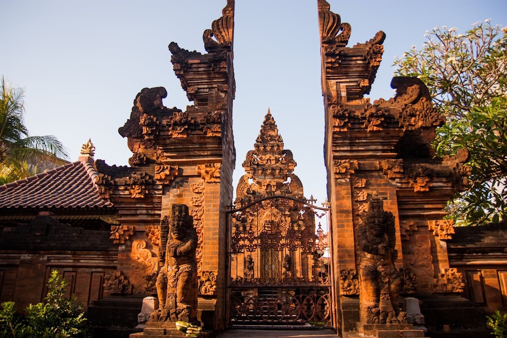 Pura Dalem & Pura Penataran Desa Adat Kuta