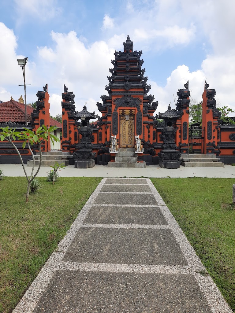 Pura Giri Indra Lokha