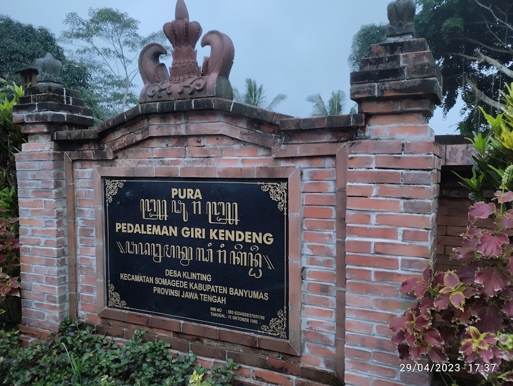 Pura Pedaleman Giri Kendeng
