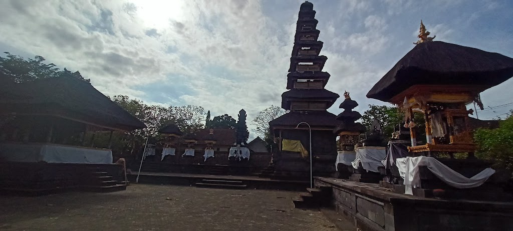 Pura Puseh Desa Jasri
