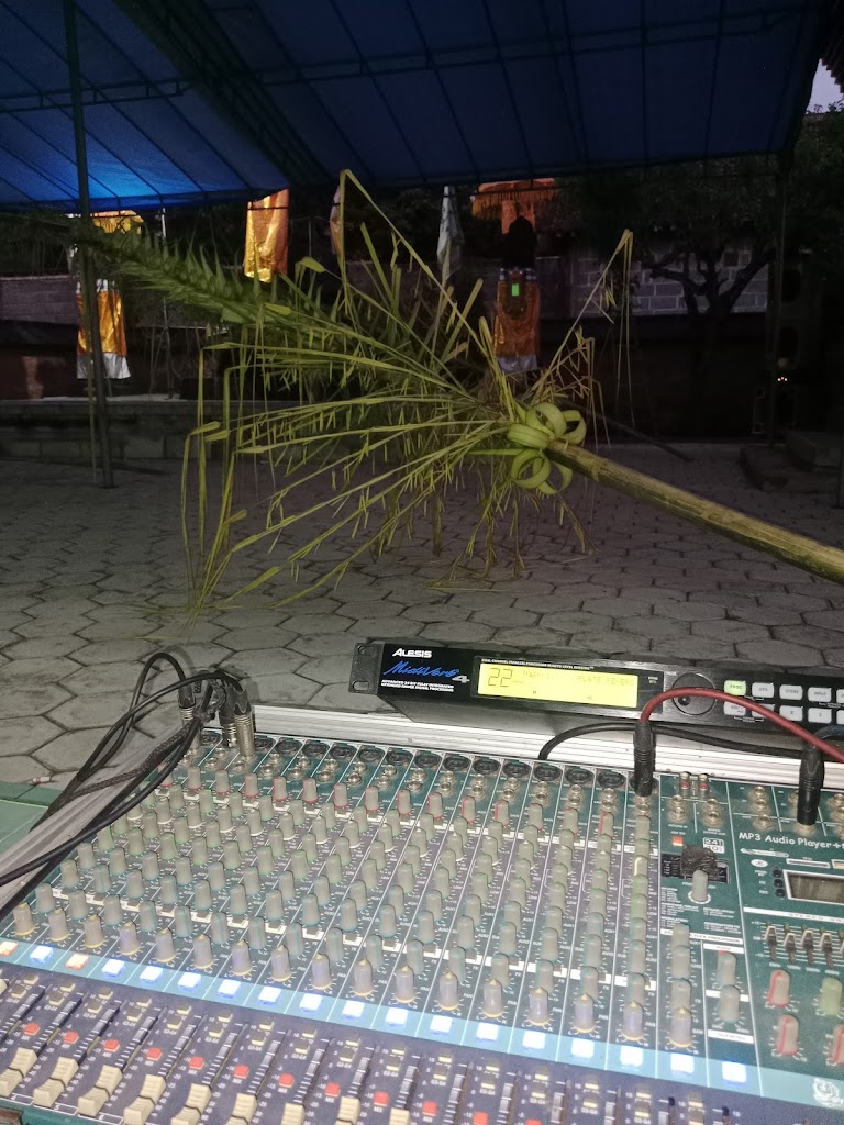 Pura Tri Guna Ichwara Prastidana Umbulsari