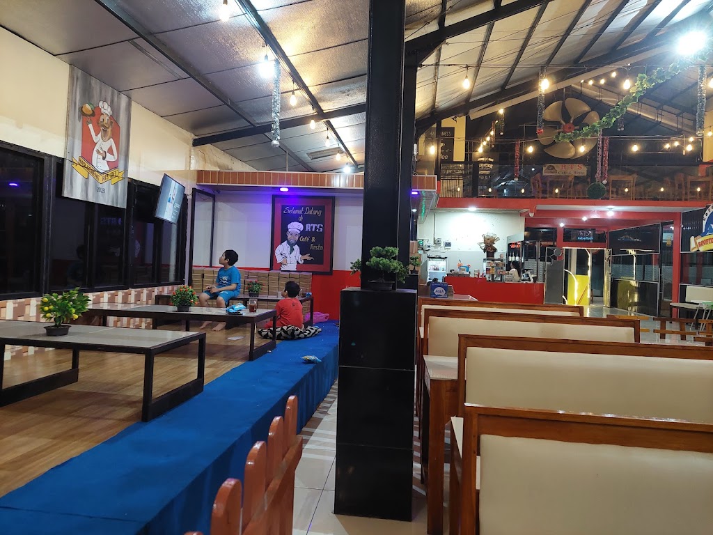 RTS Cafe & Resto