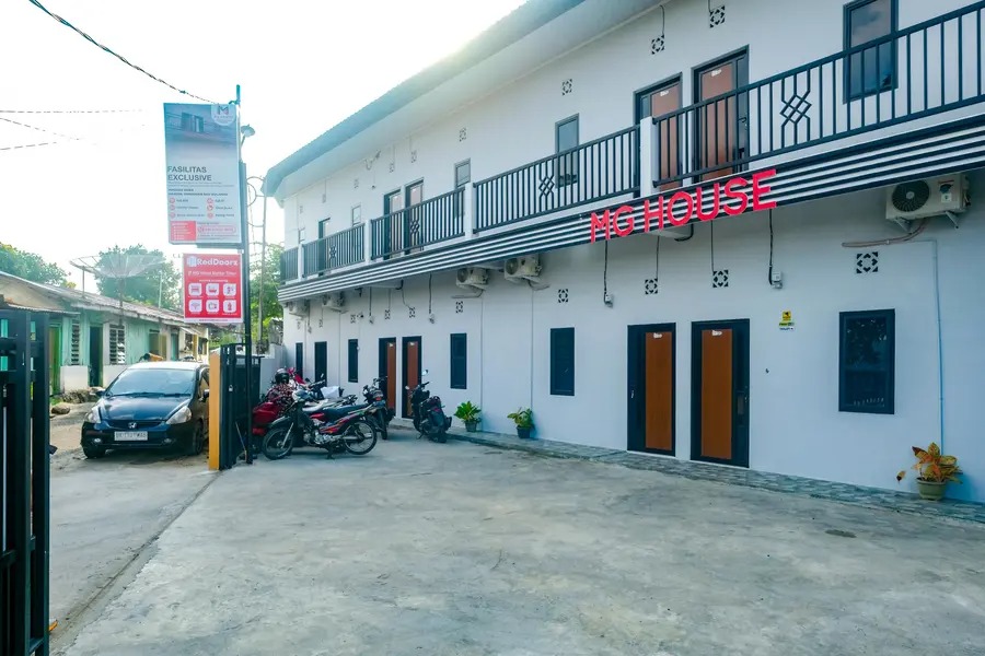 RedDoorz @ MG House Siantar Timur