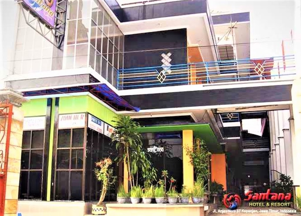 RedDoorz Syariah @ Santana Stasiun Kepanjen