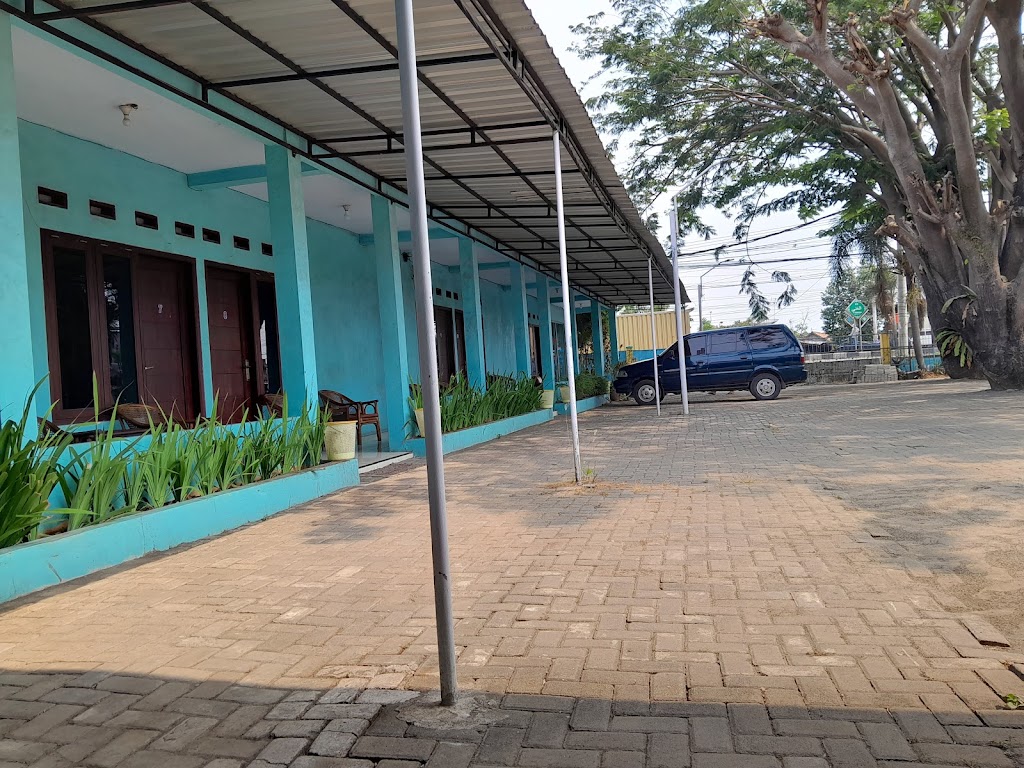 RedDoorz Syariah near Stasiun Pekalongan 3