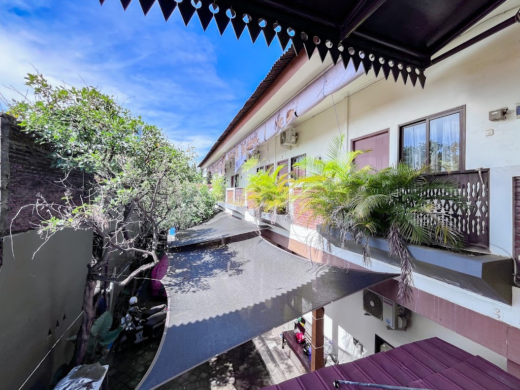 RedDoorz Syariah near Suncity Waterpark Sidoarjo