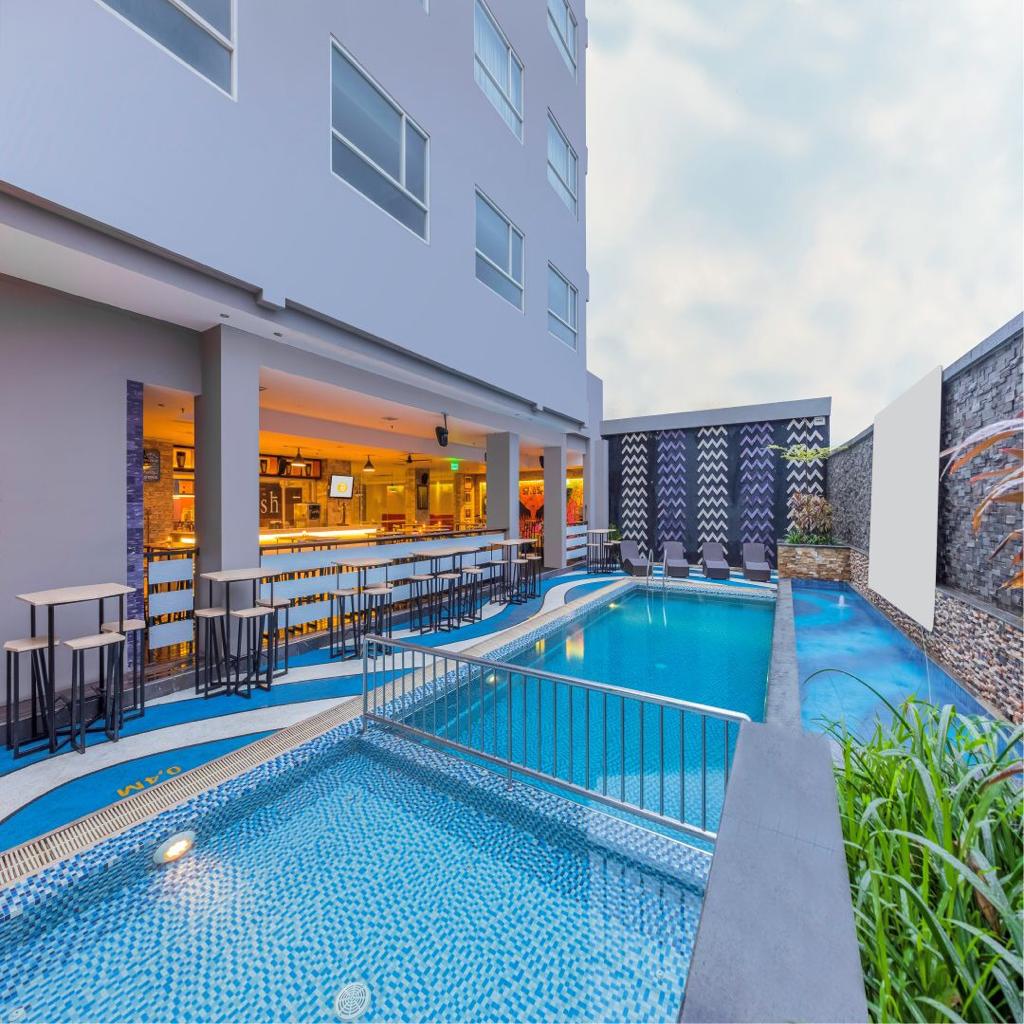 Royal Bay Hotel Makassar, Hotel in Baru, Ujung Pandang, South Sulawesi