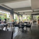 Polished quarters in an informal hotel offering a restaurant