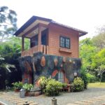 gardens & breakfast.