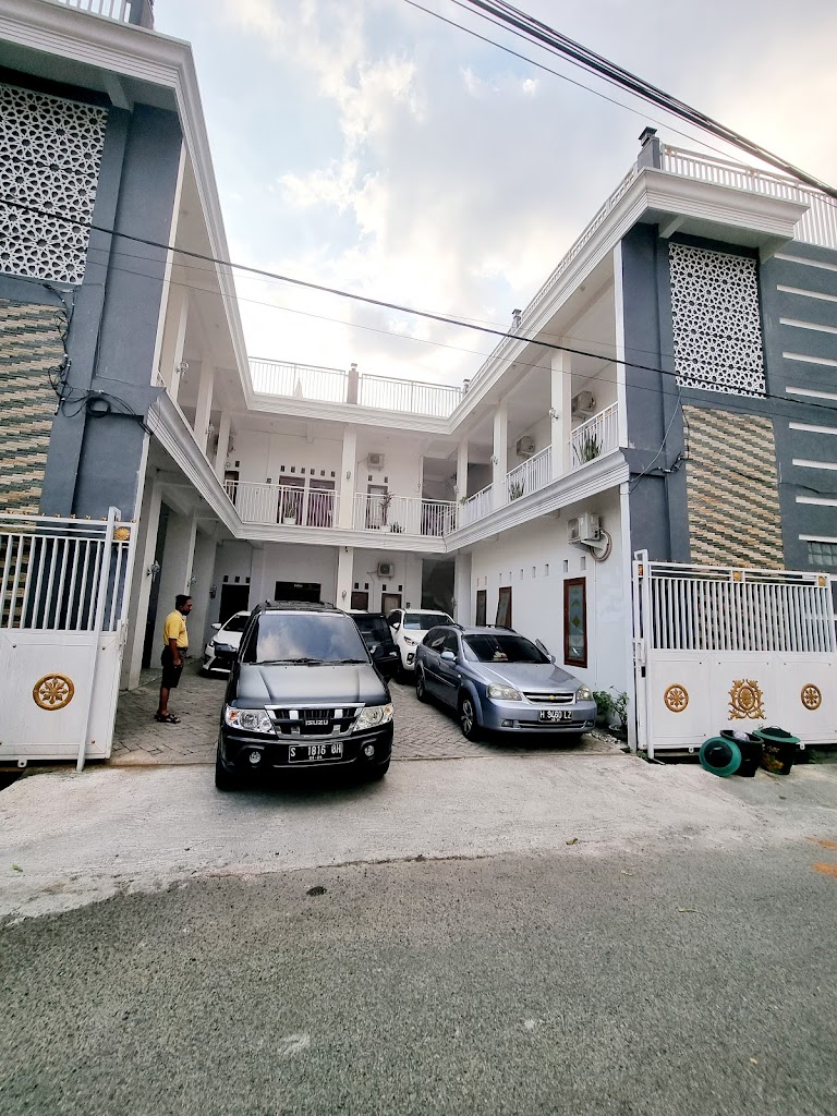 SAFANIYA KOST
