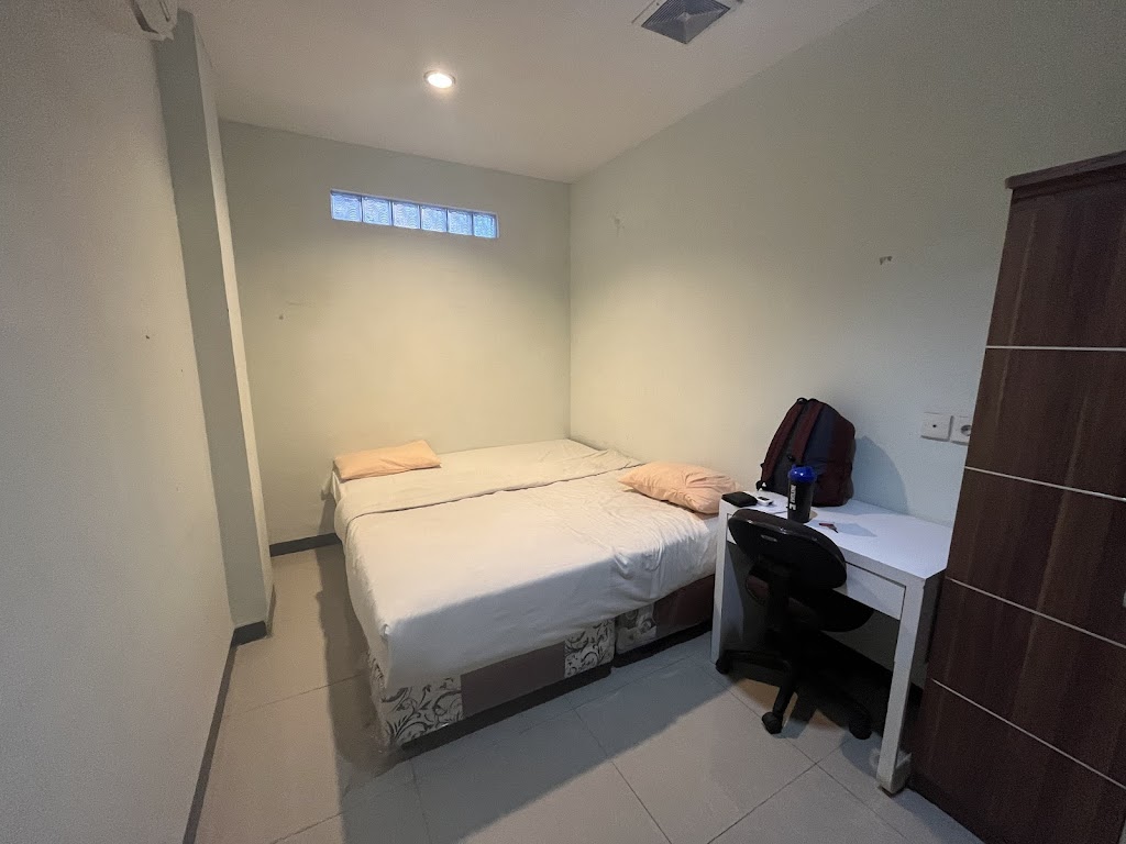 SPOT ON 92822 Finest House Near Amplas Bus Terminal