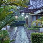Saung kuring pangatikan garut adalah tempat penginapan dengan nuansa alami dan asri