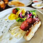 Casual rooms in a down-to-earth hotel offering free breakfast & coffee