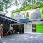 Super OYO 1956 Kana Family Residence