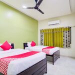 Simple rooms with TVs