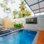 15 km from Malioboro Mall and 15 km from Yogyakarta Tugu Train Station. The hotel features an indoor pool and room service and free WiFi throughout the property.