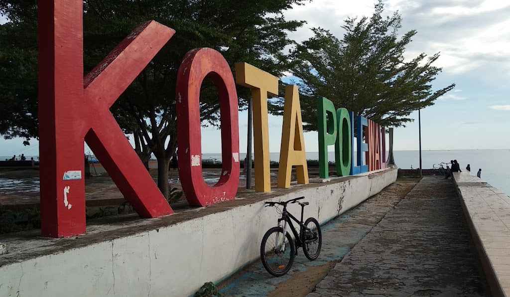 Taman Wisata Bahari Polewali Mandar