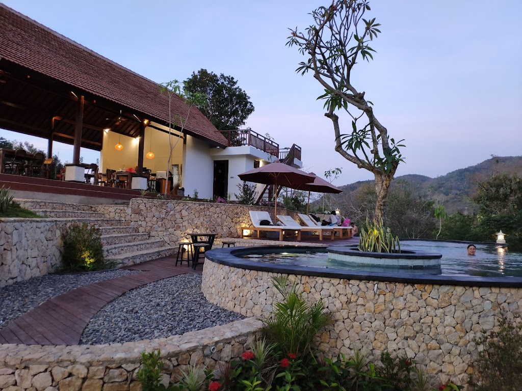 Tanjung lima laboan bajo villas
