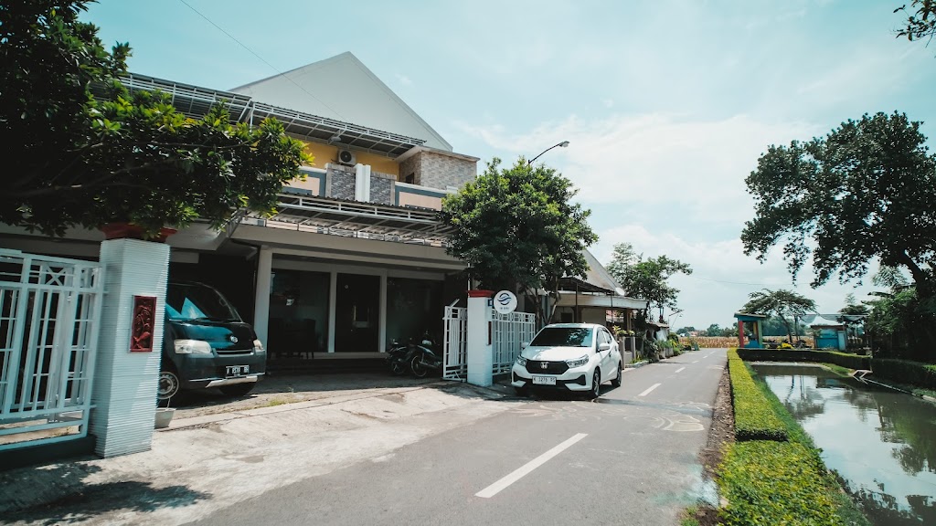 The Canal Homestay