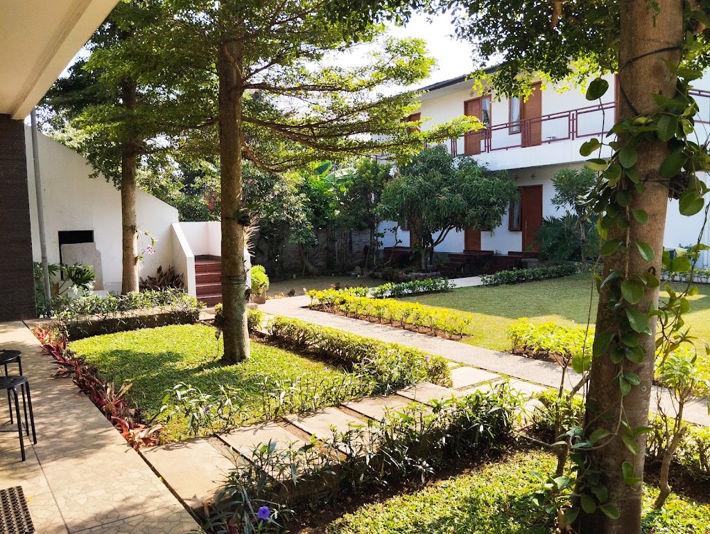 The Cordyline Guesthouse, Hotel in Cibabat, Cimahi, West Java