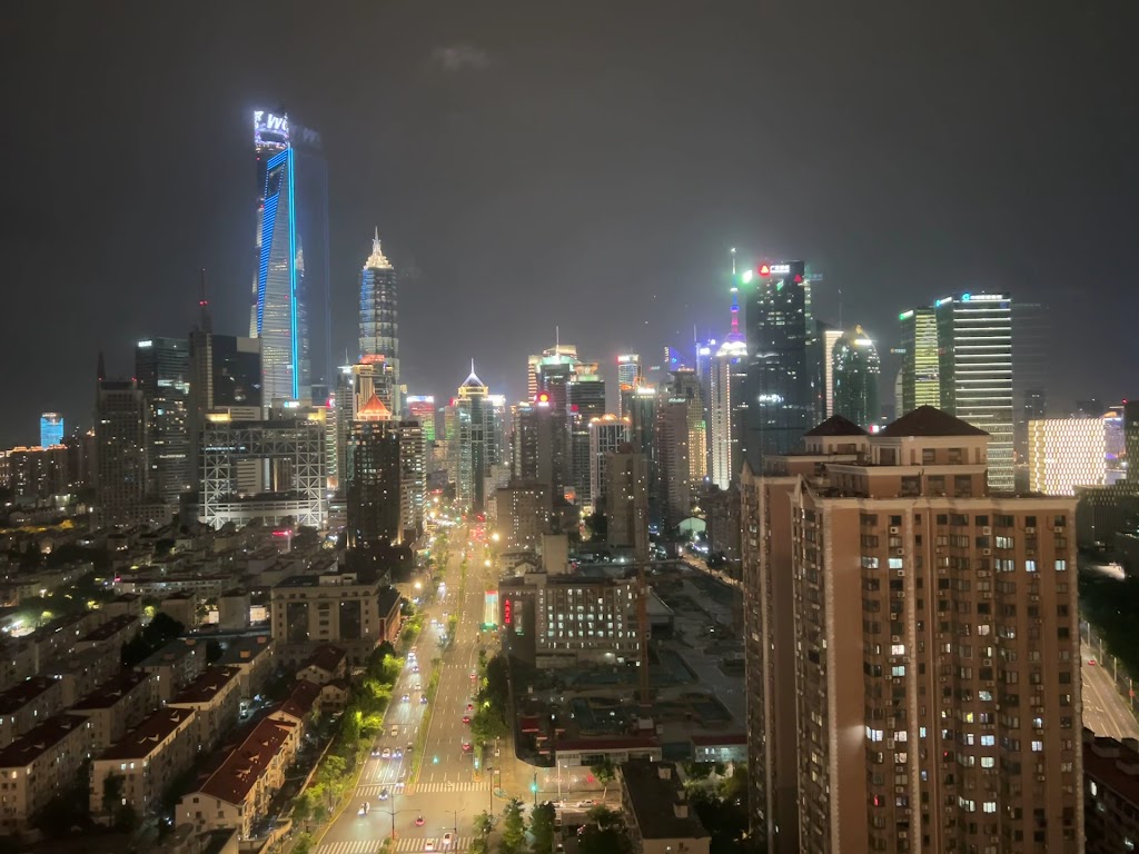 an indoor pool & 4 restaurants.