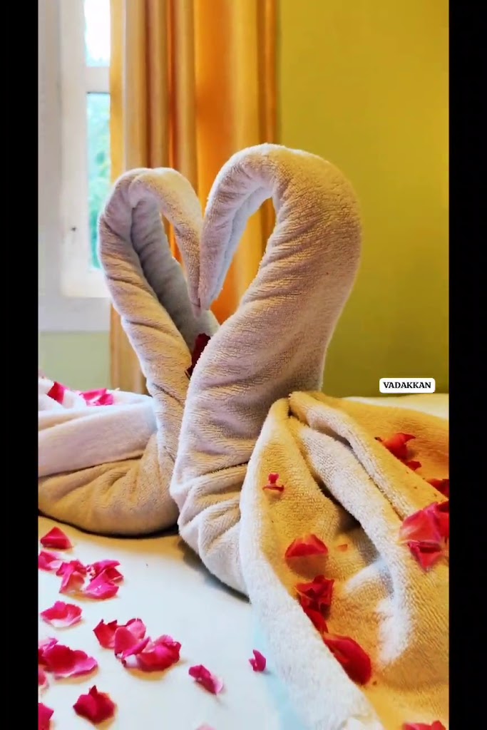 Informal hotel offering cottages with meadow views