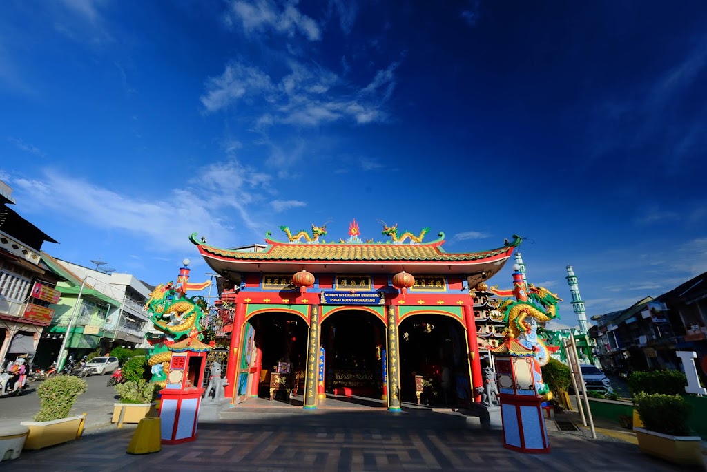 Tri Dharma Bumi Raya Temple (The centerpoint of Singkawang City)
