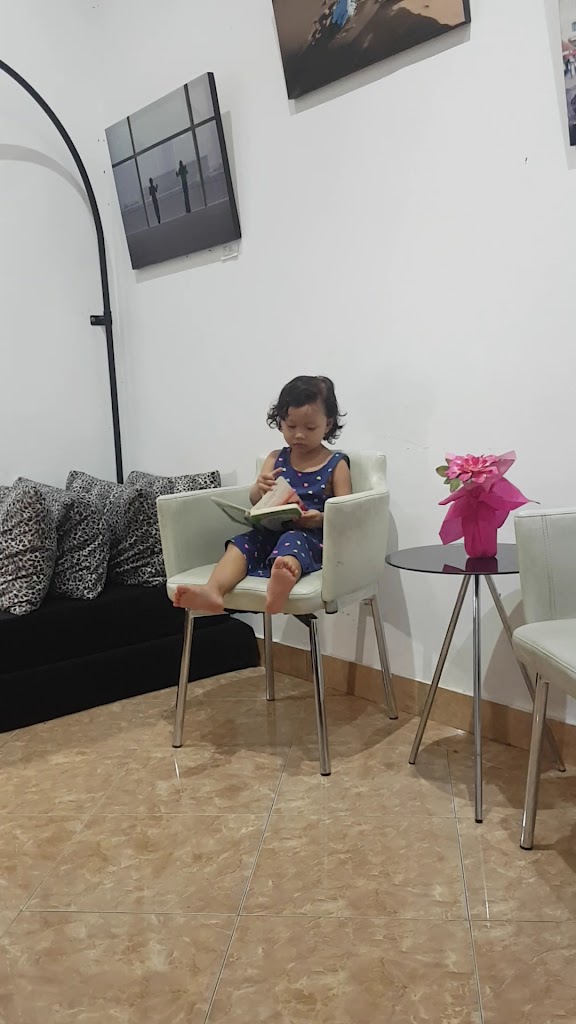 located in the heart of Salatiga City. Offered you good coffee and Dutch Snacks. Cozy Ambiance and great for private.