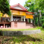 two bathrooms including water heater and breakfast included at a price of IDR 450