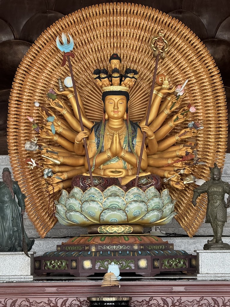 Vihara Maha Giri Buddha