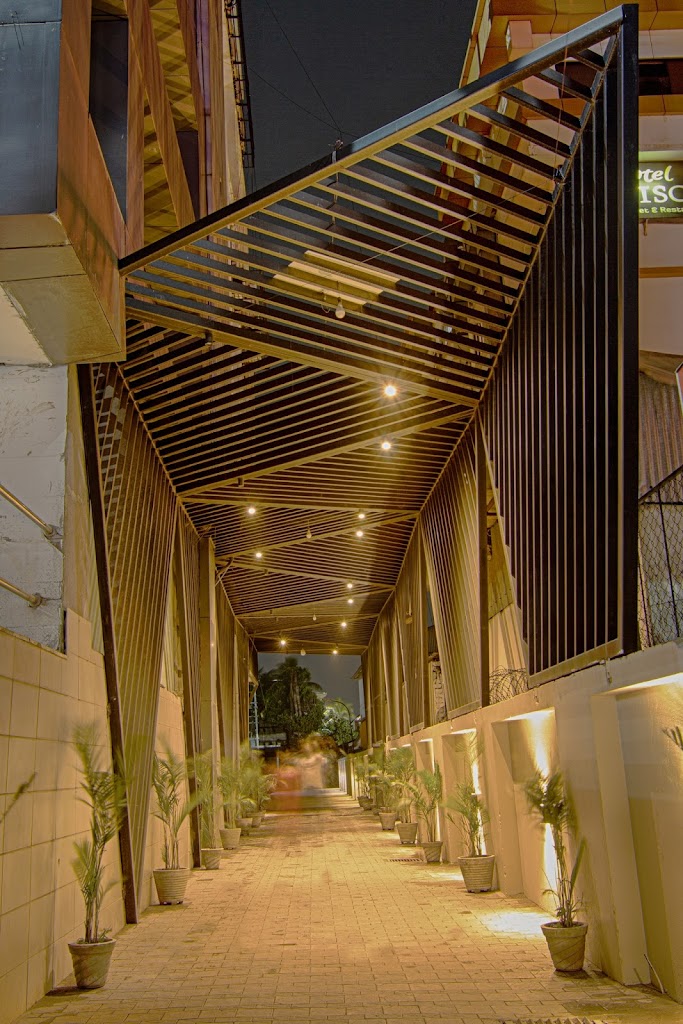 Voyage Milestone Hotel & Banquet