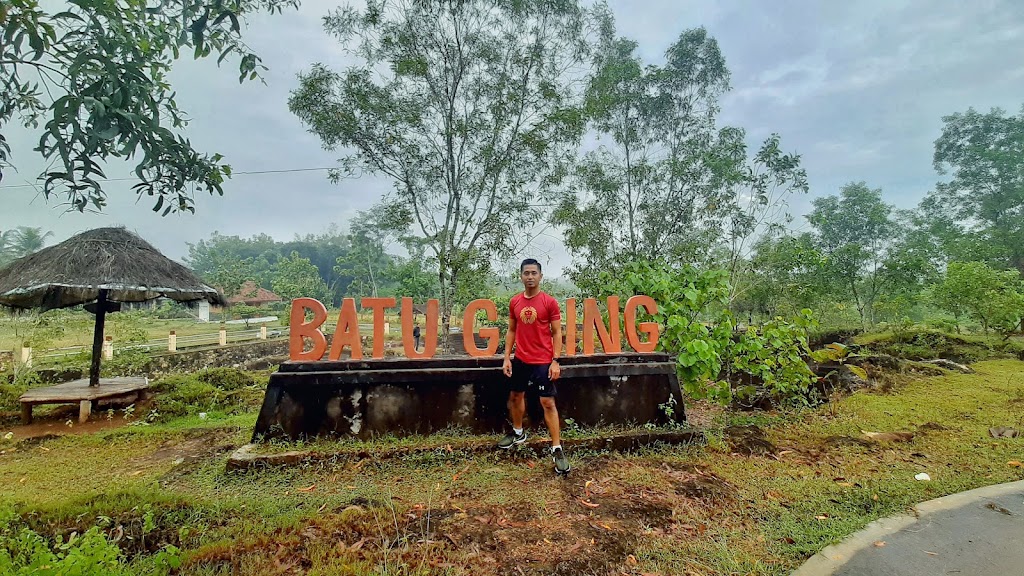 Watu Giring