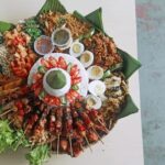 menyajikan aneka kuliner yg hemat