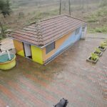 Colourful quarters in a relaxed adults-only hostel offering breakfast & dinner