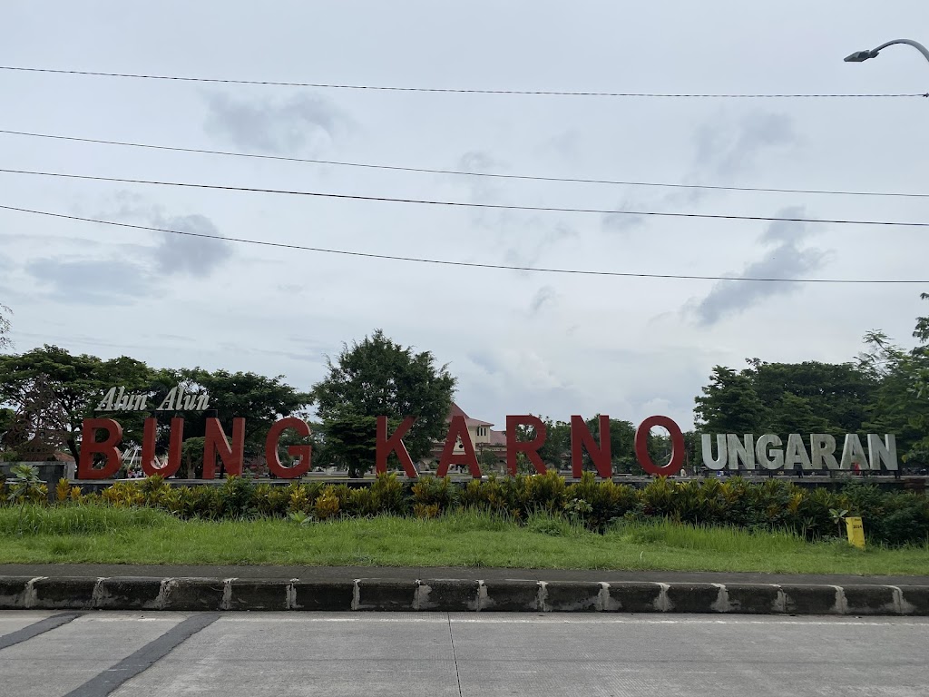 Alun-Alun Bung Karno