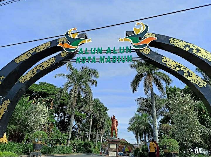 Alun-Alun Kota Madiun