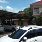 a garden & a shared lounge.