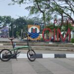 Shady urban park near the Great Mosque