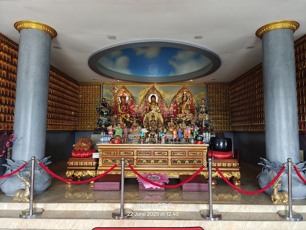 Dhamma Budhi Bhakti Temple