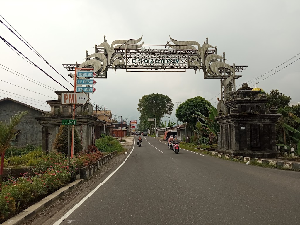 Gapura Welcome To Dieng Plateau