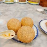 Unfussy hotel offering simply furnished rooms with flat-screens & en suite wet rooms