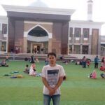 gold & bronze facade.