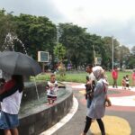 plus many snack sellers.